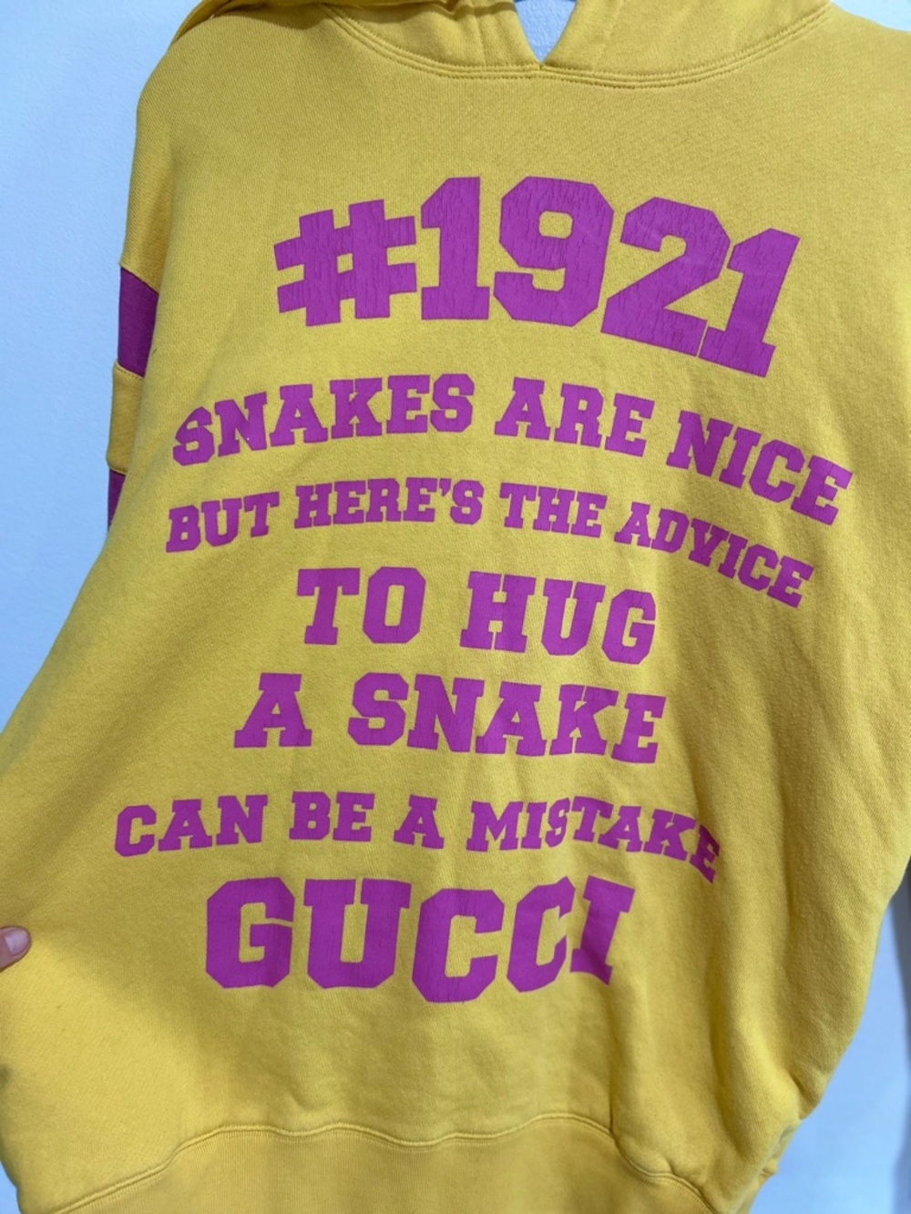 Authentic Gucci “#1921 Snakes Are Nice” Yellow Hoodie Sweatshirt Size M - Picture 2 of 9